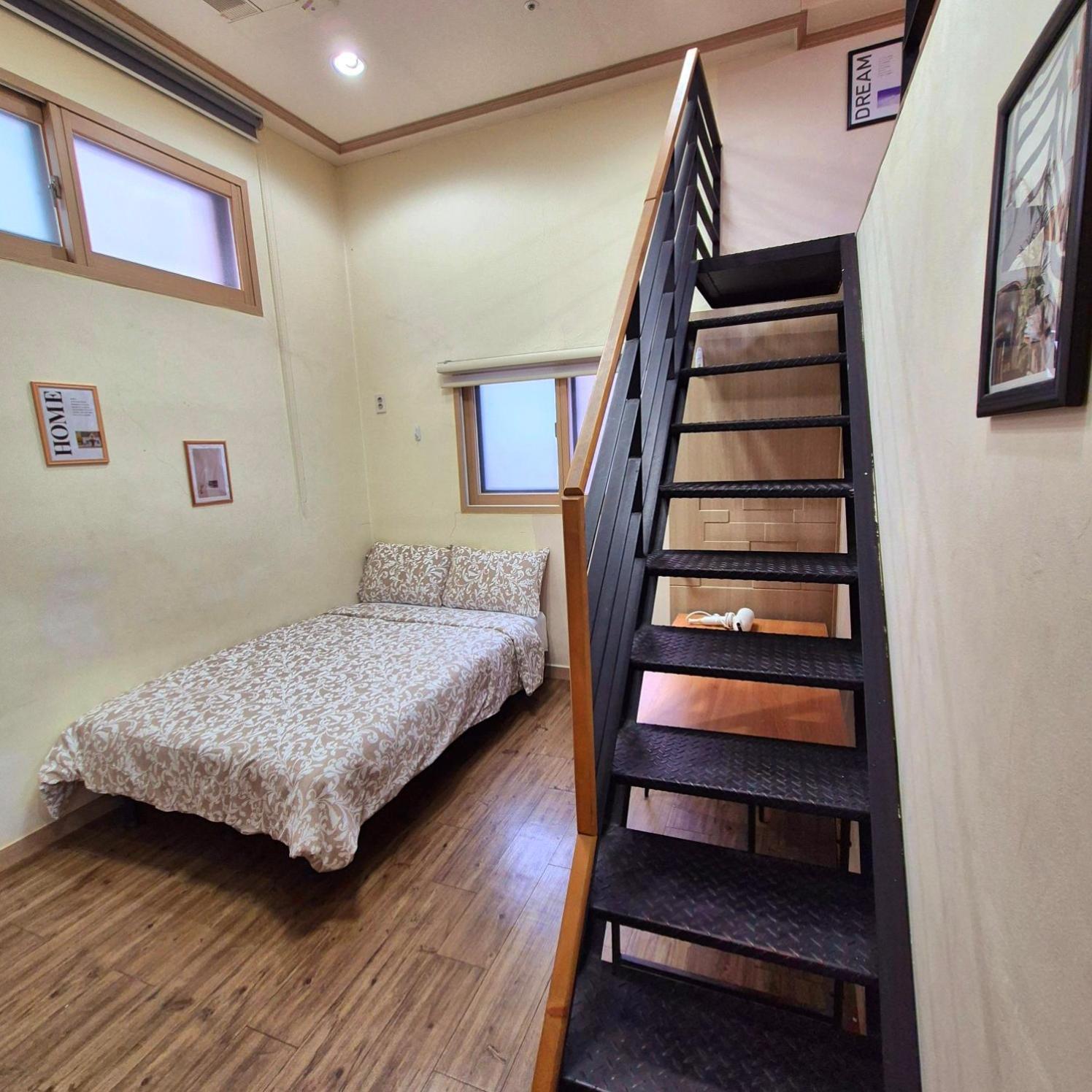 Roi Wisma tamu Seoul